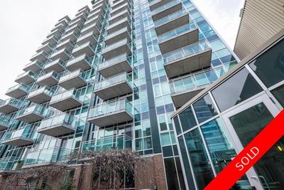Byward Market/LOWERTOWN Apartment for sale: York Plaza 2 Bed + Den  Hardwood Floors 970 sq.ft. (Listed 2018-08-22)